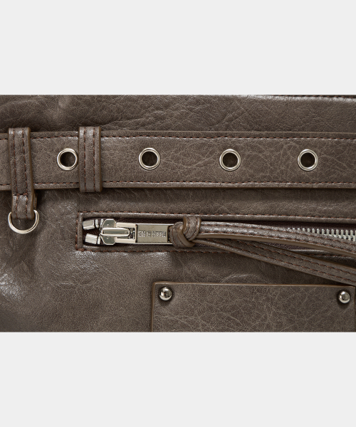 ETRE AU SOMMET(エトレオソメ)の「Belt Eyelet Strap Cross Mini Bag (Brown)(トートバッグ・レディース・その他・FREE)」の10枚目の写真