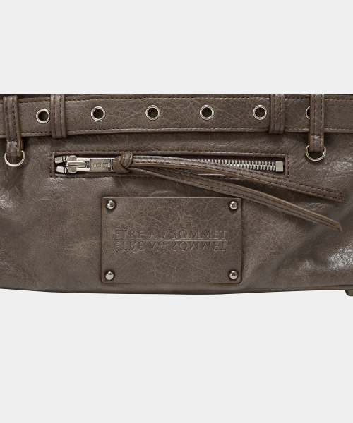 ETRE AU SOMMET(エトレオソメ)の「Belt Eyelet Strap Cross Mini Bag (Brown)(トートバッグ・レディース・その他・FREE)」の11枚目の写真