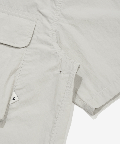 COVERNAT(カバーナット)の「ワークナイロンハーフシャツライトグレー(シャツ/ブラウス・レディース・その他・SMALL/MEDIUM/LARGE/X-LARGE/XX-LARGE)」の10枚目の写真