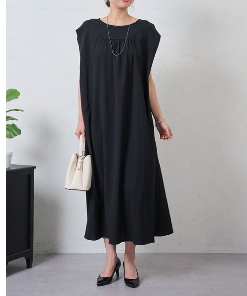 Jena espace merveilleux(ジェナ エスパスメルヴェイユ)の「リラックスギャザーワンピース(ワンピース・レディース・ベージュ/ブラック・FREE)」の1枚目の写真