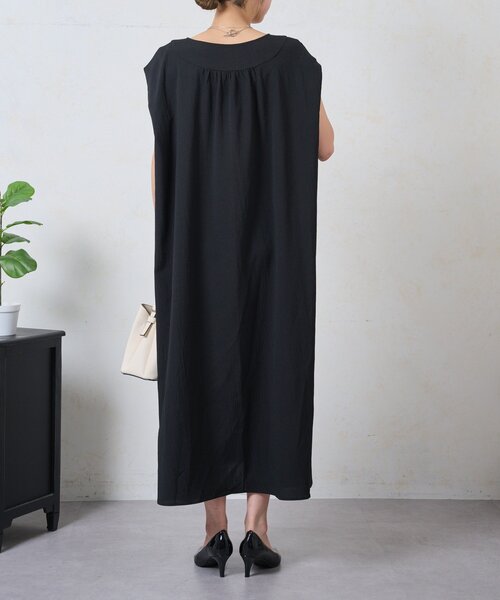 Jena espace merveilleux(ジェナ エスパスメルヴェイユ)の「リラックスギャザーワンピース(ワンピース・レディース・ベージュ/ブラック・FREE)」の9枚目の写真