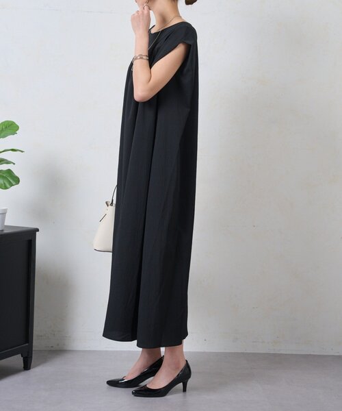 Jena espace merveilleux(ジェナ エスパスメルヴェイユ)の「リラックスギャザーワンピース(ワンピース・レディース・ベージュ/ブラック・FREE)」の12枚目の写真