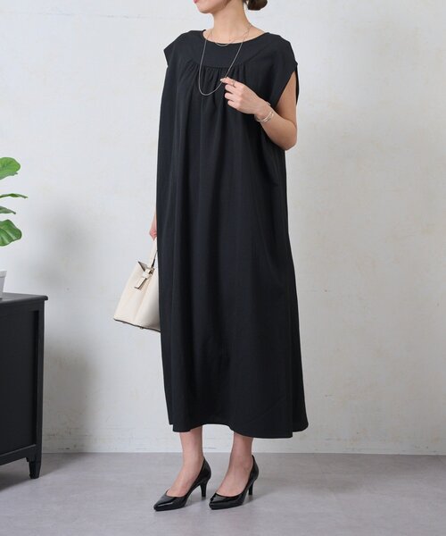 Jena espace merveilleux(ジェナ エスパスメルヴェイユ)の「リラックスギャザーワンピース(ワンピース・レディース・ベージュ/ブラック・FREE)」の14枚目の写真