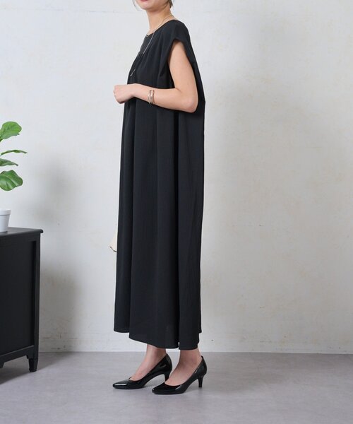 Jena espace merveilleux(ジェナ エスパスメルヴェイユ)の「リラックスギャザーワンピース(ワンピース・レディース・ベージュ/ブラック・FREE)」の15枚目の写真