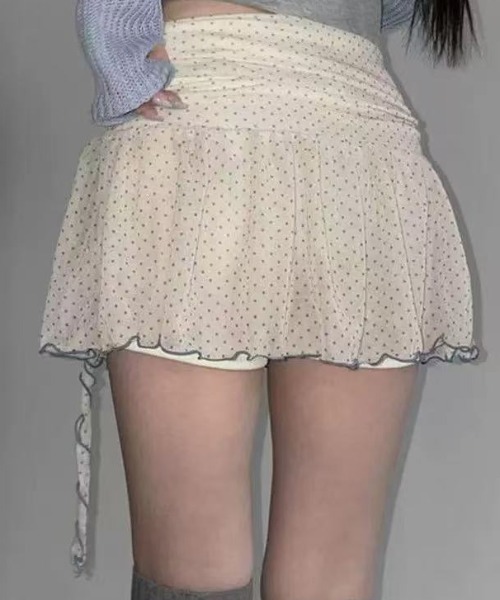 Achic(アシック)の「ドット柄フリルミニスカート インナーパンツ付き(スカート・レディース・ブラック/ホワイト・M)」の16枚目の写真