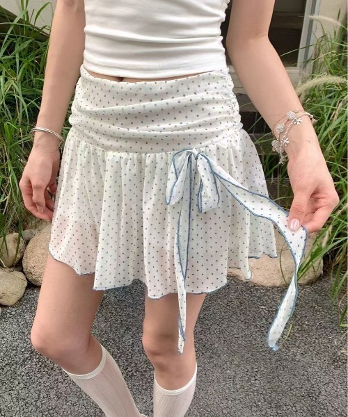 Achic(アシック)の「ドット柄フリルミニスカート インナーパンツ付き(スカート・レディース・ブラック/ホワイト・M)」の20枚目の写真