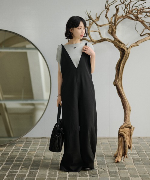 LAULEN(ローレン)の「Back knot wide salopette /ディープVネックバックノットワイドサロペット(サロペット/オーバーオール・レディース・ブラック/アイボリー・FREE)」の7枚目の写真