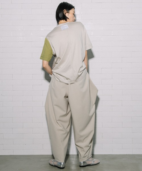 MARECHAL TERRE(マルシャルテル)の「【接触冷感 / 撥水加工 / 花粉防止】コンビネーションデザインTシャツ(Tシャツ/カットソー・レディース・ブラック/オフホワイト/ライトグレー/ネイビー・MEDIUM)」の5枚目の写真