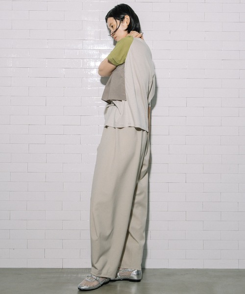 MARECHAL TERRE(マルシャルテル)の「【接触冷感 / 撥水加工 / 花粉防止】コンビネーションデザインTシャツ(Tシャツ/カットソー・レディース・ブラック/オフホワイト/ライトグレー/ネイビー・MEDIUM)」の6枚目の写真