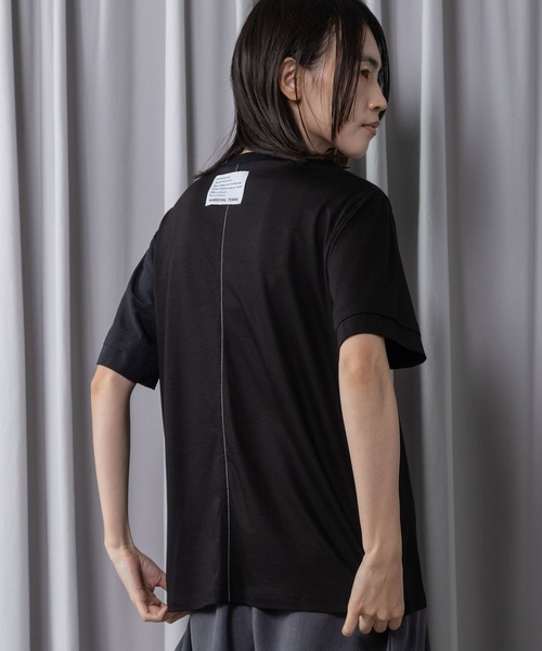 MARECHAL TERRE(マルシャルテル)の「【接触冷感 / 撥水加工 / 花粉防止】コンビネーションデザインTシャツ(Tシャツ/カットソー・レディース・ブラック/オフホワイト/ライトグレー/ネイビー・MEDIUM)」の9枚目の写真