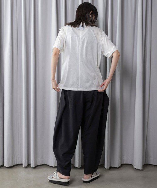 MARECHAL TERRE(マルシャルテル)の「【接触冷感 / 撥水加工 / 花粉防止】コンビネーションデザインTシャツ(Tシャツ/カットソー・レディース・ブラック/オフホワイト/ライトグレー/ネイビー・MEDIUM)」の15枚目の写真