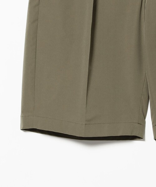 BEAMS F(ビームスエフ)の「ウェザークロス 1プリーツ イージーショーツ(その他パンツ・メンズ・ブラック/オリーブ・L/XL/S/M)」の6枚目の写真