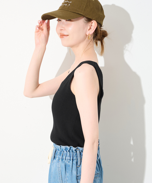 SLOBE IENA(スローブイエナ)の「リブニットタンク(タンクトップ・レディース・グリーン/ブラウン/ホワイト/ブラック・FREE)」の13枚目の写真