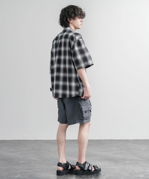 Audience(オーディエンス)の「Audience 60/40クロス ストレージツールポケットワイドカーゴショートパンツ AUD3671(カーゴパンツ・メンズ・オリーブ/チャコール/グレー/ブラック・M/L)」の12枚目の写真