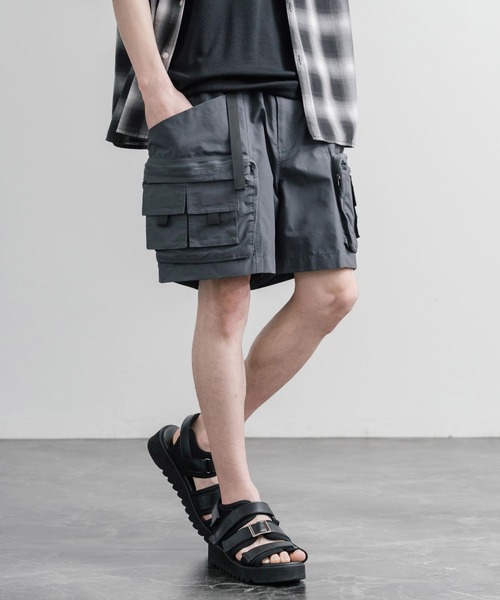 Audience(オーディエンス)の「Audience 60/40クロス ストレージツールポケットワイドカーゴショートパンツ AUD3671(カーゴパンツ・メンズ・オリーブ/チャコール/グレー/ブラック・M/L)」の16枚目の写真