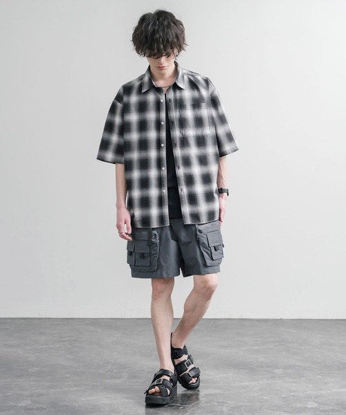 Audience(オーディエンス)の「Audience 60/40クロス ストレージツールポケットワイドカーゴショートパンツ AUD3671(カーゴパンツ・メンズ・オリーブ/チャコール/グレー/ブラック・M/L)」の14枚目の写真