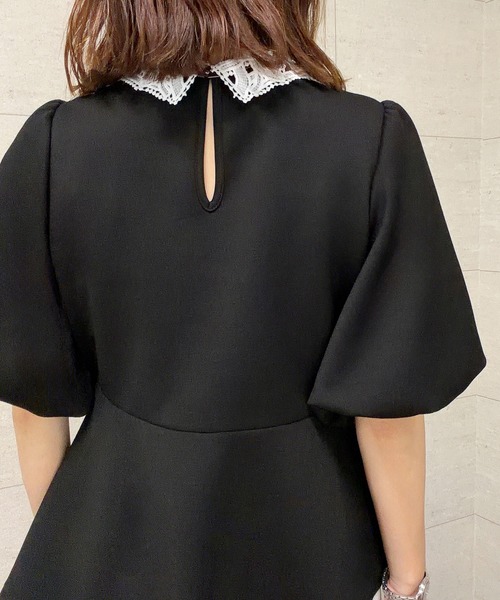 junoah（ジュノア）の「レース襟ペプラムトップス（シャツ/ブラウス・レディース・ネイビー/アイボリー/ブラック・LARGE/MEDIUM/SMALL）」の5枚目の写真