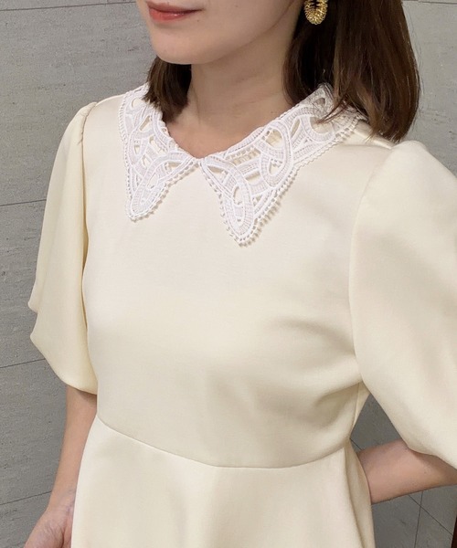 junoah（ジュノア）の「レース襟ペプラムトップス（シャツ/ブラウス・レディース・ネイビー/アイボリー/ブラック・LARGE/MEDIUM/SMALL）」の10枚目の写真