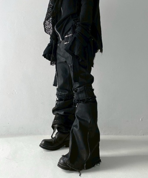 YIKAI LABORATORY（イカイラボラトリー）の「【YIKAI LABORATORY】syncope waxed denim / 【イカイラボラトリー】ダメージフレアデニムパンツ＜着用動画あり＞（デニムパンツ・メンズ・ブラック・02/01）」の16枚目の写真