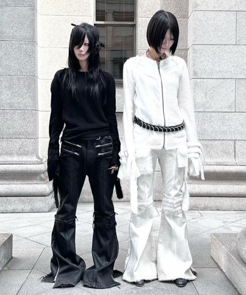 YIKAI LABORATORY（イカイラボラトリー）の「【YIKAI LABORATORY】syncope waxed denim / 【イカイラボラトリー】ダメージフレアデニムパンツ＜着用動画あり＞（デニムパンツ・メンズ・ブラック・02/01）」の5枚目の写真