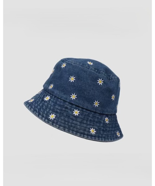 CHEER(チアー)の「小花刺繍入りデニムバケツハット(ハット・レディース・ライトブルー/ブラック/ブルー・フリー)」の5枚目の写真