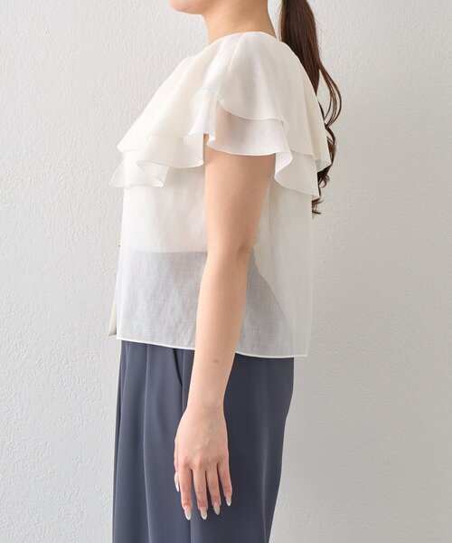La boutique BonBon(ラブティックボンボン)の「【差がつく上品見え】ケープ風ノースリブラウス(シャツ/ブラウス・レディース・アイボリー/バイオレット/ネイビー・FREE)」の10枚目の写真