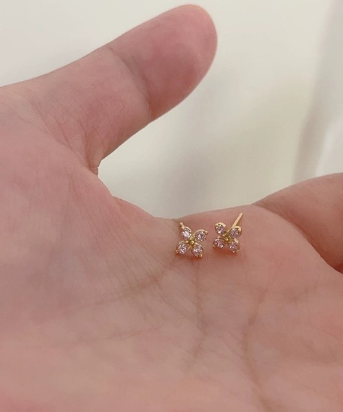 Girly Doll(ガーリードール)の「フラワーモチーフピアス(ピアス(両耳用)・レディース・シルバー/ゴールド・F)」の7枚目の写真