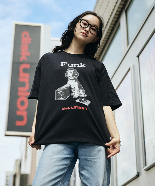 FREAK'S STORE(フリークスストア)の「限定展開 diskunion×FREAK'S STORE 別注 ビーグル ビッグシルエット プリント クルーネック Tシャツ(Tシャツ/カットソー・メンズ・ブラック/ブラウン/ホワイト・MEDIUM/SMALL/LARGE)」の21枚目の写真