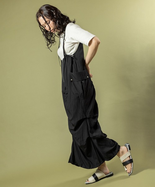 OSMOSIS（オズモーシス）の「2WAYギャザーワンピース（ワンピース・レディース・ベージュ/ブラック/カーキ・ONE SIZE）」の9枚目の写真