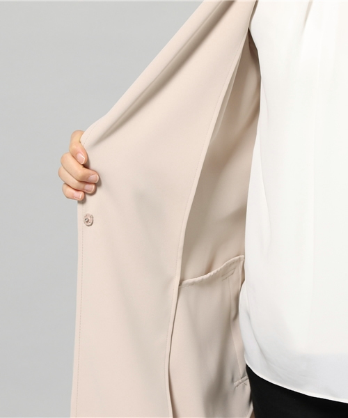 22 OCTOBRE（ヴァンドゥ－オクトーブル）の「ノーカラートレンチコート（ノーカラージャケット・レディース・アイボリー/ベージュ・40/38）」の8枚目の写真