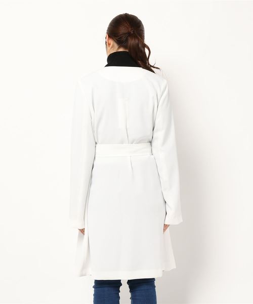 22 OCTOBRE（ヴァンドゥ－オクトーブル）の「ノーカラートレンチコート（ノーカラージャケット・レディース・アイボリー/ベージュ・40/38）」の4枚目の写真