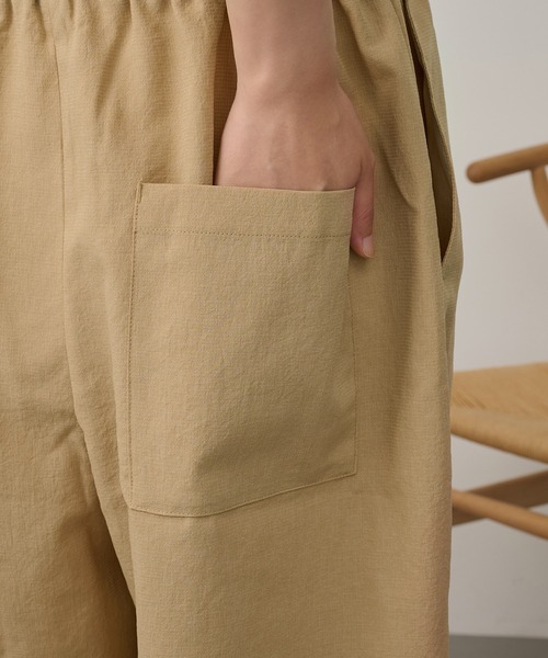 NANGA（ナンガ）の「【NANGA】DotAirR OPEN COLLAR ALL IN ONE NA26S1N047（つなぎ/オールインワン・レディース・ベージュ/ネイビー・S/M/L）」の3枚目の写真