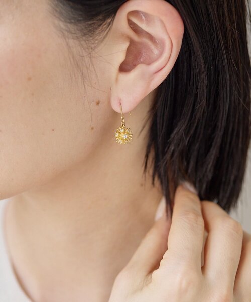 ear PAPILLONNER(イアパピヨネ)の「フラッシュジルコニアピアス(ピアス(両耳用)・レディース・ゴールド/シルバー・FREE)」の13枚目の写真