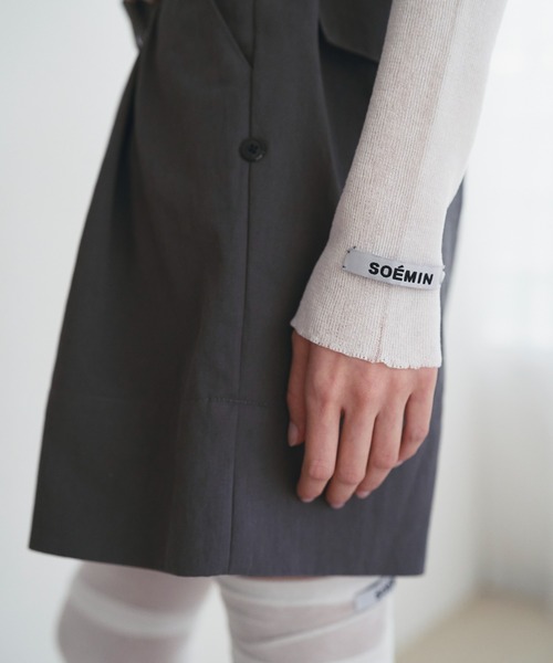 SOEMIN(ソミン)の「Sheer layered knit/ビスチェレイヤードシアーポロニット(ニット/セーター・レディース・ホワイト/ブラック/グレー・FREE)」の20枚目の写真