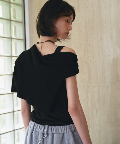 SOEMIN(ソミン)の「Sheer layered knit/ビスチェレイヤードシアーポロニット(ニット/セーター・レディース・ホワイト/ブラック/グレー・FREE)」の5枚目の写真