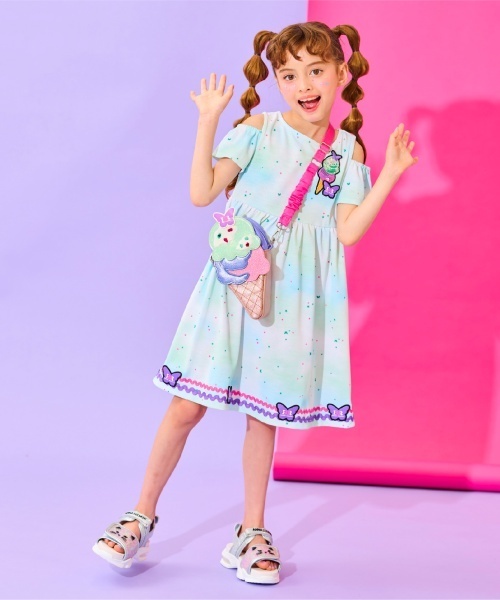 ANNA SUI mini(アナスイ・ミニ)の「【サーティワン アイスクリーム】総柄カットワンピース【接触冷感・吸水速乾・UVカット】(ワンピース・キッズ・ブラック/エメラルド・140cm/130cm/120cm/150cm)」の3枚目の写真