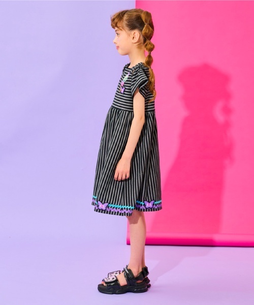 ANNA SUI mini(アナスイ・ミニ)の「【サーティワン アイスクリーム】総柄カットワンピース【接触冷感・吸水速乾・UVカット】(ワンピース・キッズ・ブラック/エメラルド・140cm/130cm/120cm/150cm)」の9枚目の写真