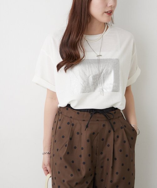 Remind me and forever（リマインドミーアンドフォーエバー）の「【ひんやりタッチ】接触冷感カノコ箔かすれプリントＴシャツ（Tシャツ/カットソー・レディース・オフホワイト/チャコールグレー/ブラック・FREE）」の4枚目の写真