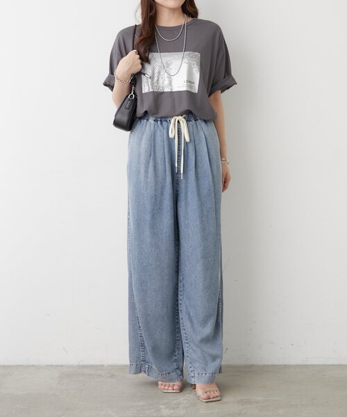 Remind me and forever（リマインドミーアンドフォーエバー）の「【ひんやりタッチ】接触冷感カノコ箔かすれプリントＴシャツ（Tシャツ/カットソー・レディース・オフホワイト/チャコールグレー/ブラック・FREE）」の9枚目の写真