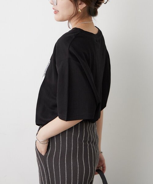 Remind me and forever（リマインドミーアンドフォーエバー）の「【ひんやりタッチ】接触冷感カノコ箔かすれプリントＴシャツ（Tシャツ/カットソー・レディース・オフホワイト/チャコールグレー/ブラック・FREE）」の15枚目の写真