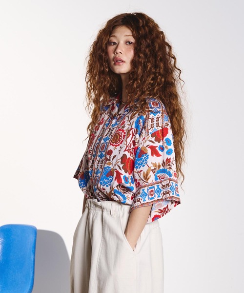 HLAADA(フラーダ)の「HLAADA for ROSEBUD/FLOWER PRINT SHORT SLEEVE SHIRT(シャツ/ブラウス・レディース・レッド/ブルー・ONE SIZE)」の5枚目の写真