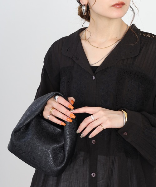 Fanaka(ファナカ)の「アンティーク刺繍前開きブラウス 長袖(シャツ/ブラウス・レディース・ブラック・FREE)」の18枚目の写真