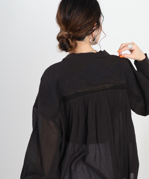 Fanaka(ファナカ)の「アンティーク刺繍前開きブラウス 長袖(シャツ/ブラウス・レディース・ブラック・FREE)」の14枚目の写真