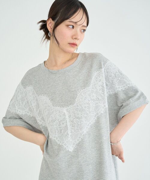 earth music&ecology（アースミュージックアンドエコロジー）の「レース切替ドルマン裏毛プルオーバー（スウェット・レディース・杢グレー/ブラック/グレー系その他2・FREE）」の15枚目の写真