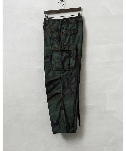 MILITARY(ミリタリー)の「実物 新品 デッドストック 米軍 M-65フィールドカーゴパンツ DARK WOODLAND CAMO / 製品染め(カーゴパンツ・メンズ・ブラック系その他・S-Regular/L-Regular/M-Regular)」の2枚目の写真