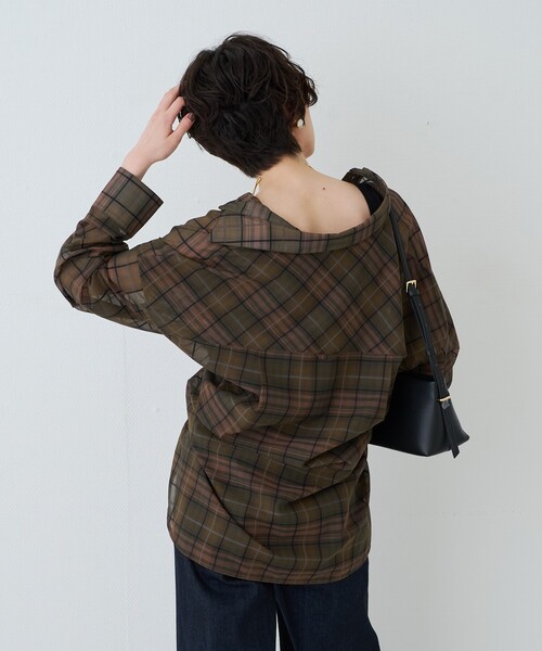 Rouge vif(ルージュヴィフ)の「P/R強撚シアーチェック2WAYシャツ/カシュクールシャツ(シャツ/ブラウス・レディース・グリーン/ベージュ・フリー)」の11枚目の写真