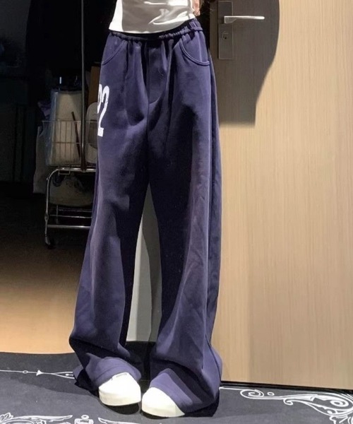 Ritzy(リッツィー)の「ヴィンテージプリント ワイドスウェットパンツ(スウェットパンツ・レディース・ネイビー・S/M)」の7枚目の写真