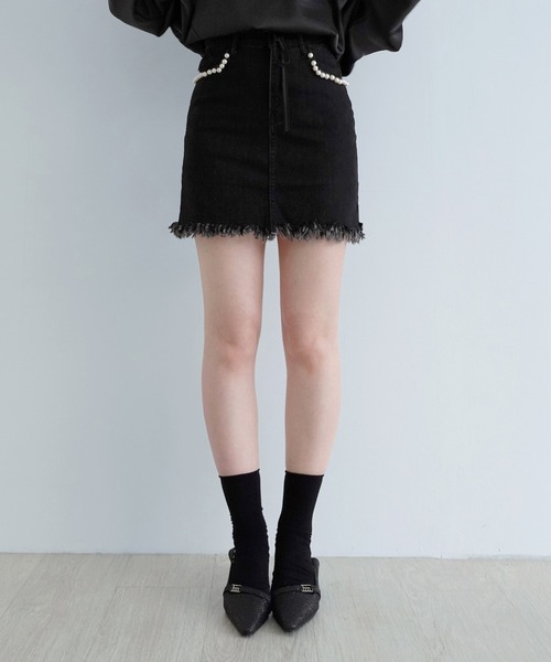 by muni:r(バイ ムニール)の「パールポケットデニムスカート/2026 AW COLLECTION(デニムスカート・レディース・ブラック・SMALL/MEDIUM)」の9枚目の写真