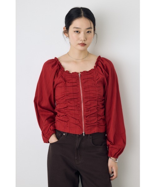 AZUL by moussy(アズールバイマウジー)の「【身長/骨格別着用画像あり】2WAYオフショルダブルジップドビーブラウス パフスリーブ 長袖 夏服 秋服(シャツ/ブラウス・レディース・オフホワイト/レッド/ブラック・FREE)」の15枚目の写真