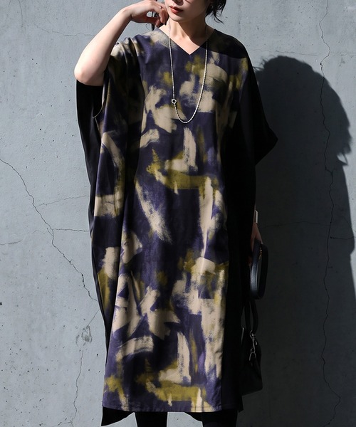antiqua(アンティカ)の「アート柄 切替 コクーン ワンピース(ワンピース・レディース・ブラック・ONESIZE)」の1枚目の写真